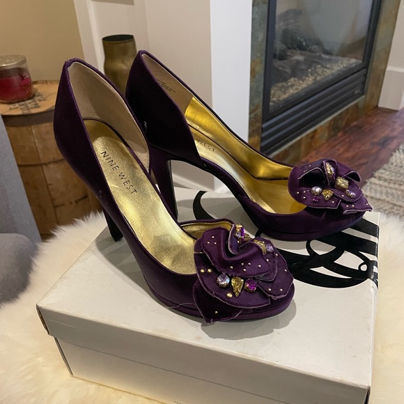 Satin Nine West heels - Picture 2 of 8